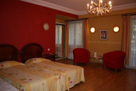 Hotel Aiglon ม็องตง ห้อง รูปภาพ