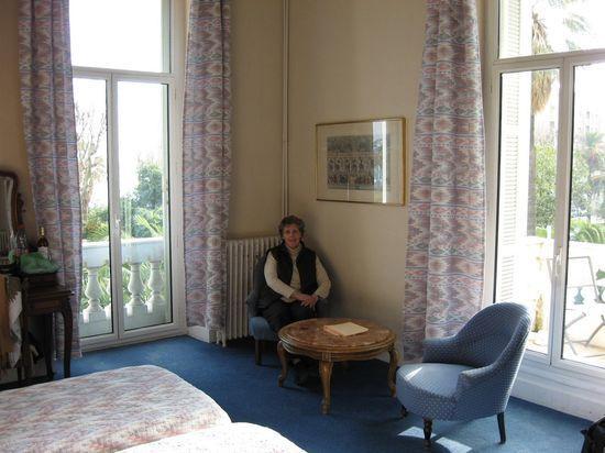Hotel Aiglon ม็องตง ห้อง รูปภาพ